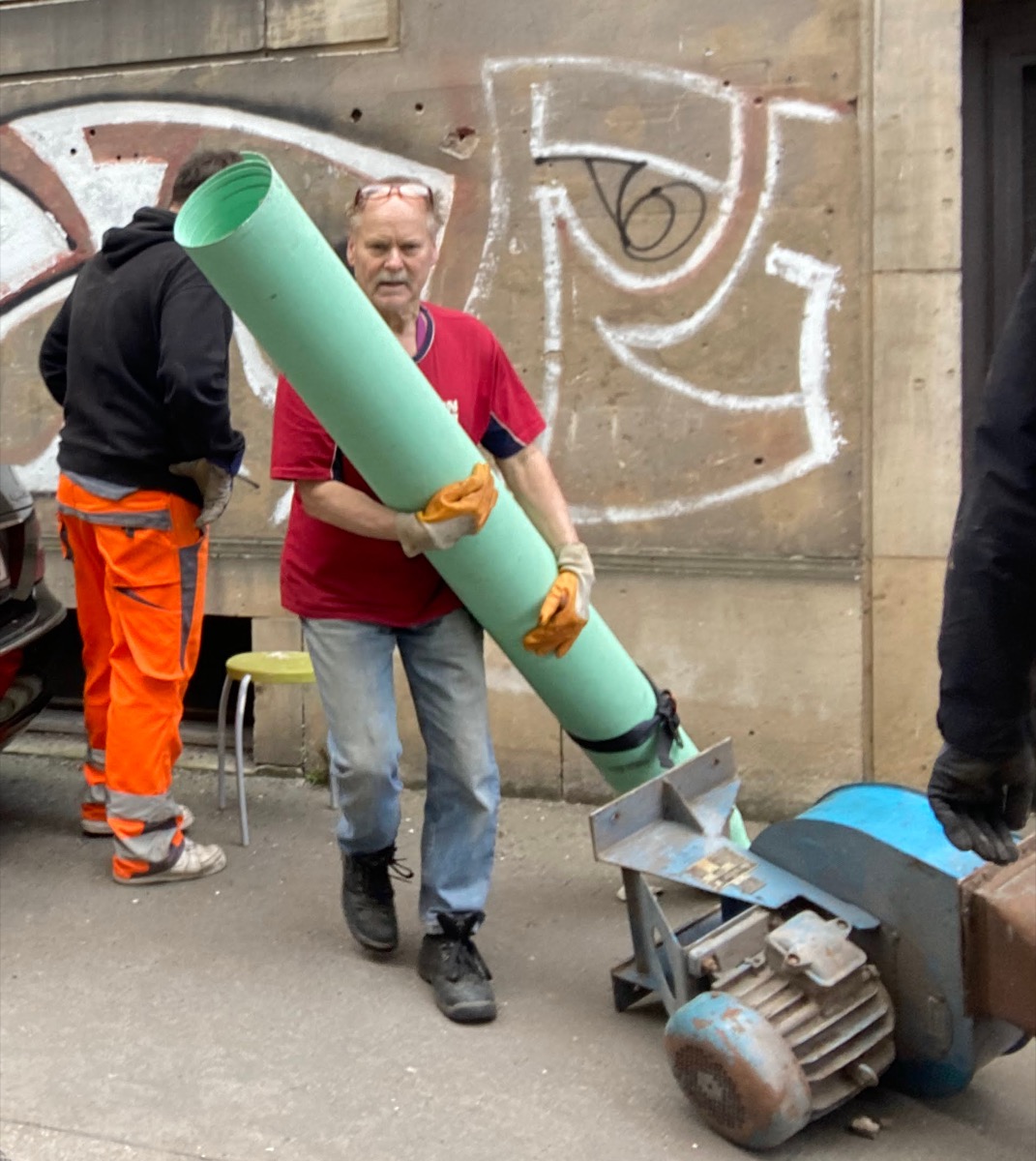Stefan Förster bei der handwerklichen Arbeit — anpacken mit Erfahrung